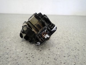 KIA VENGA 09- KLAMKA DRZWI TYLNA PRAWA QU 6/7 MINIATURA