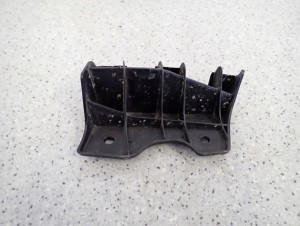 KIA VENGA 09-14 ŚLIZG POD REFLEKTOR PRZEDNI PRAWY 3/5 MINIATURA