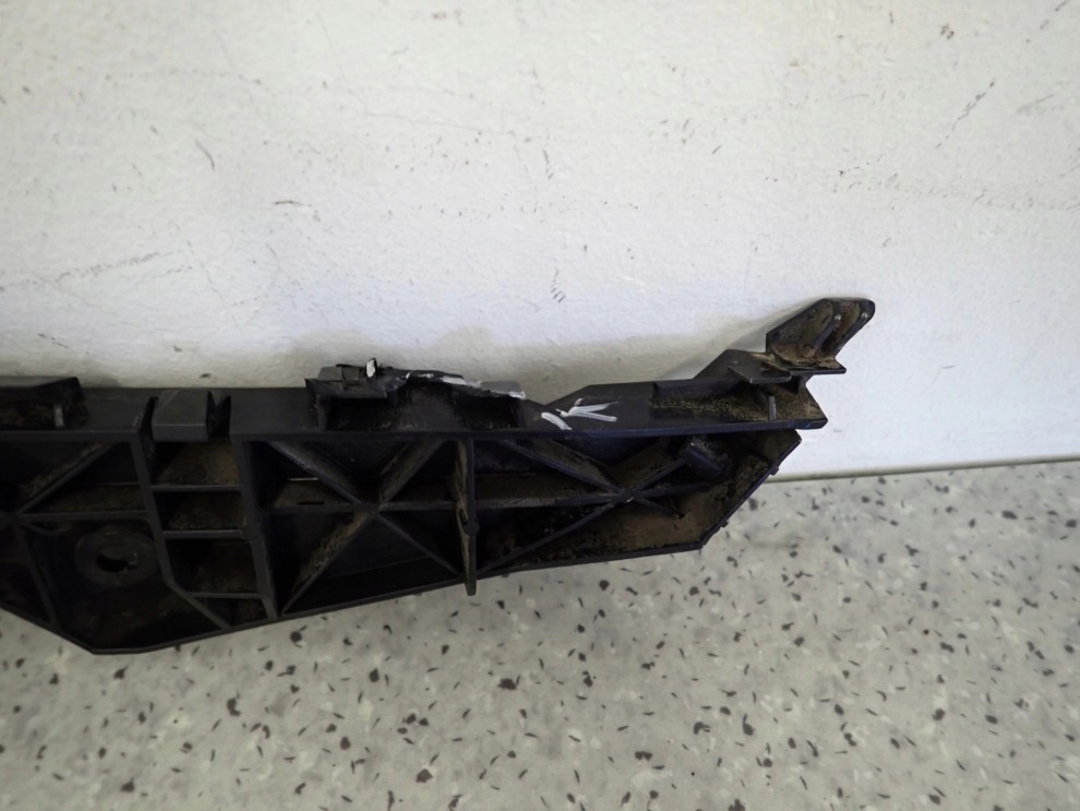 TOYOTA COROLLA E12 HB 03-07 ŚLIZG ZDERZAKA TYLNY PRAWY 5/10