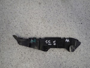 TOYOTA COROLLA E12 HB 03-07 ŚLIZG ZDERZAKA TYLNY PRAWY 6/10 MINIATURA