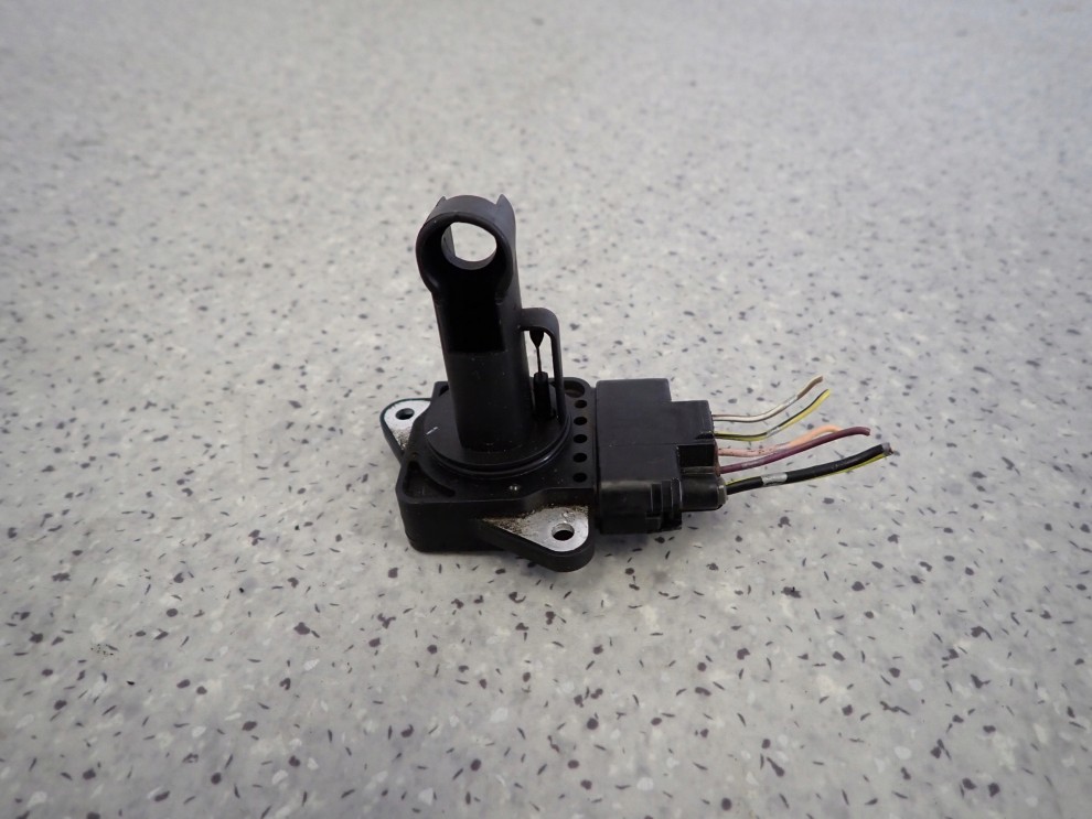 TOYOTA YARIS I FR 1.4 D4D 99-05 PRZEPŁYWOMIERZ POWIETRZA 2/7