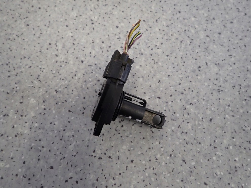 TOYOTA YARIS I FR 1.4 D4D 99-05 PRZEPŁYWOMIERZ POWIETRZA 5/7