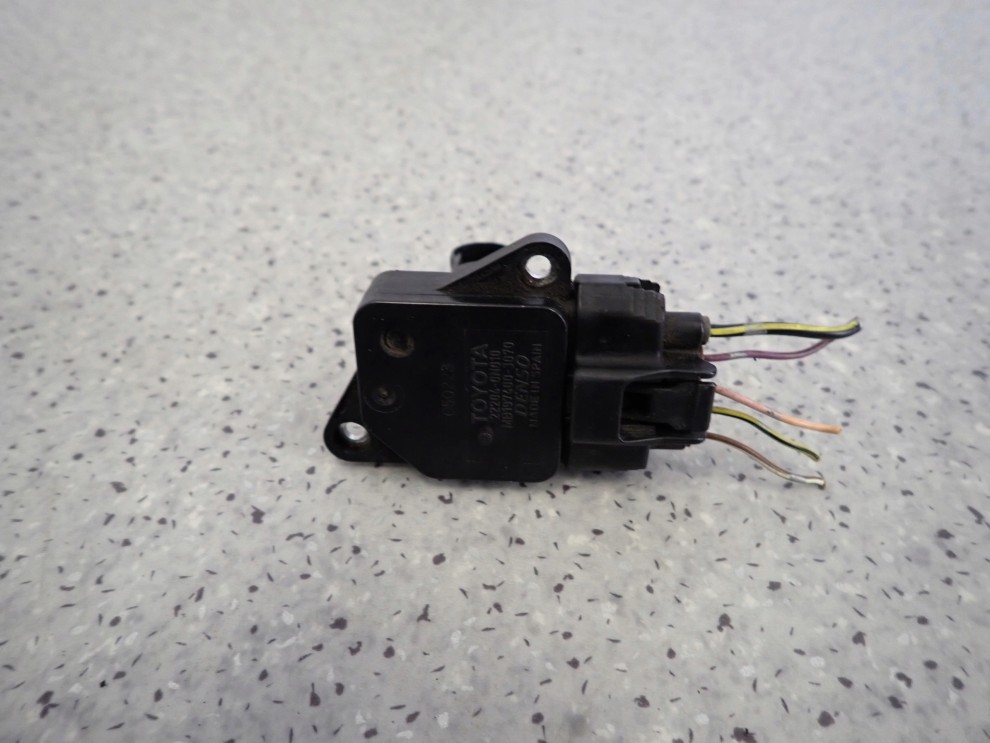 TOYOTA YARIS I FR 1.4 D4D 99-05 PRZEPŁYWOMIERZ POWIETRZA 6/7