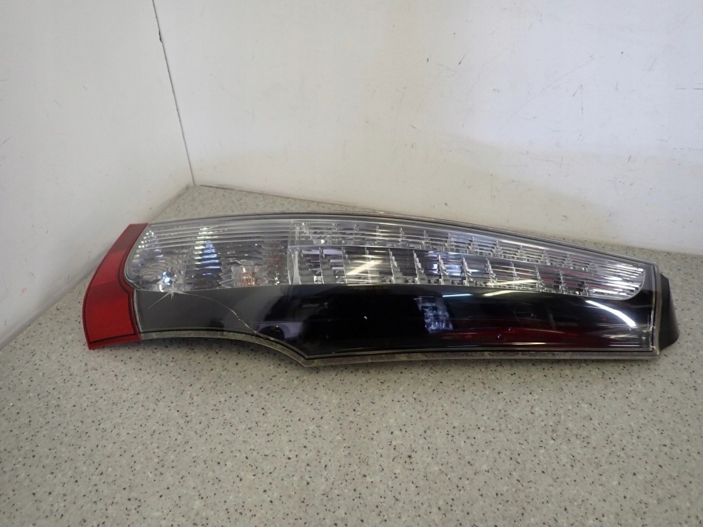 MITSUBISHI GRANDIS 03-11 LAMPA TYLNA PRAWA EUROPA 5/13