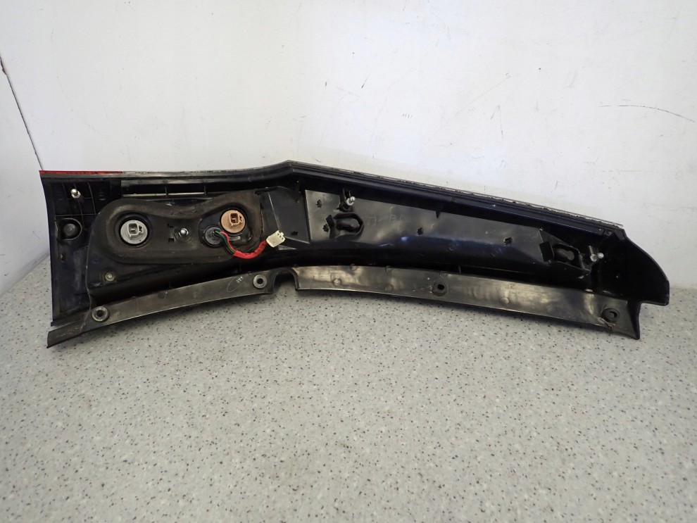 MITSUBISHI GRANDIS 03-11 LAMPA TYLNA PRAWA EUROPA 7/13