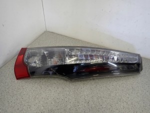 MITSUBISHI GRANDIS 03-11 LAMPA TYLNA PRAWA EUROPA 1/13 MINIATURA