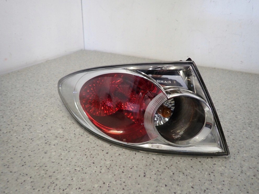 MAZDA 6 5d 02-05 LAMPA TYLNA LEWA ZEWNĘTRZNA 1/8