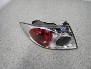 MAZDA 6 5d 02-05 LAMPA TYLNA LEWA ZEWNĘTRZNA 3/8 MINIATURA