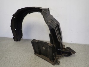 TOYOTA AYGO 06-12 NADKOLE PRZEDNIE LEWE 1/8 MINIATURA