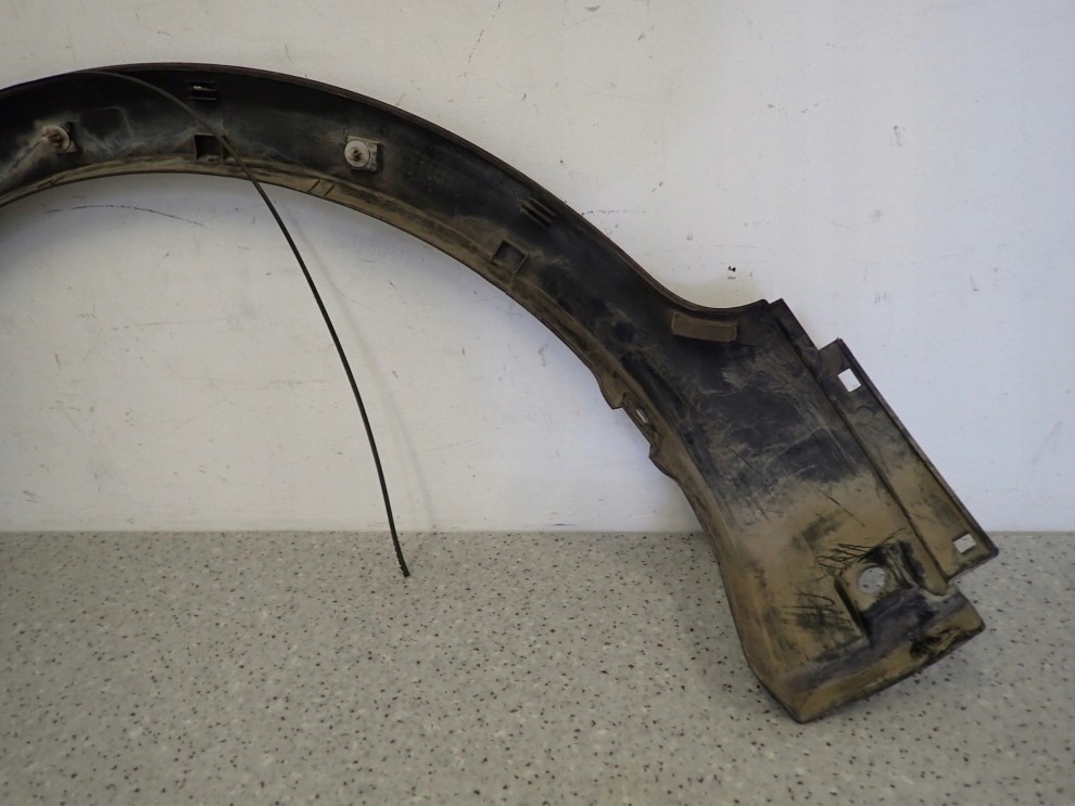 SUZUKI SX4 06-12 LISTWA BŁOTNIKA TYLNA LEWA 6/7