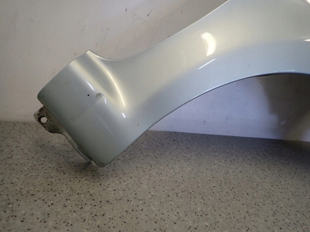 TOYOTA AYGO 05-12 BŁOTNIK PRZEDNI PRAWY 8R0 6/13