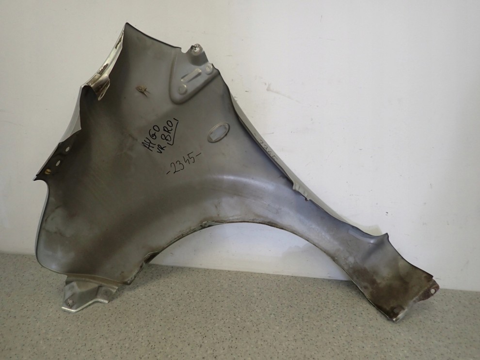 TOYOTA AYGO 05-12 BŁOTNIK PRZEDNI PRAWY 8R0 13/13