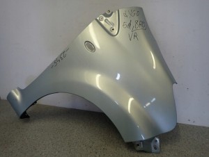 TOYOTA AYGO 05-12 BŁOTNIK PRZEDNI PRAWY 8R0 2/13 MINIATURA