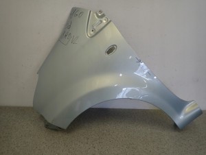 TOYOTA AYGO 05-12 BŁOTNIK PRZEDNI LEWY 8R0