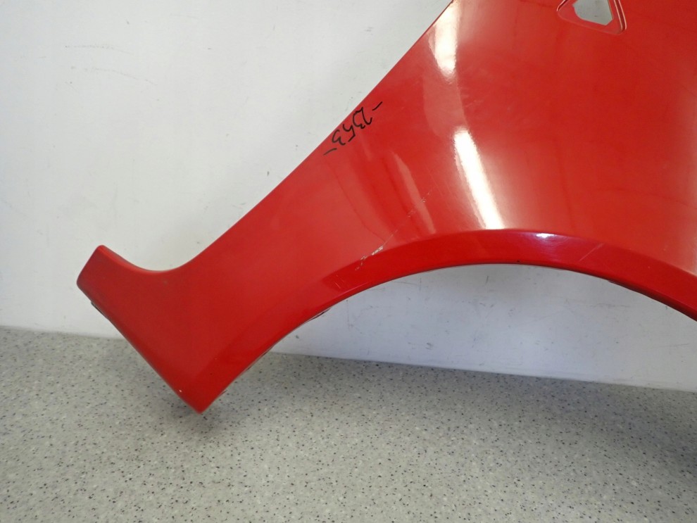 MITSUBISHI COLT 3d 04-08 BŁOTNIK PRZEDNI PRAWY P04 9/11