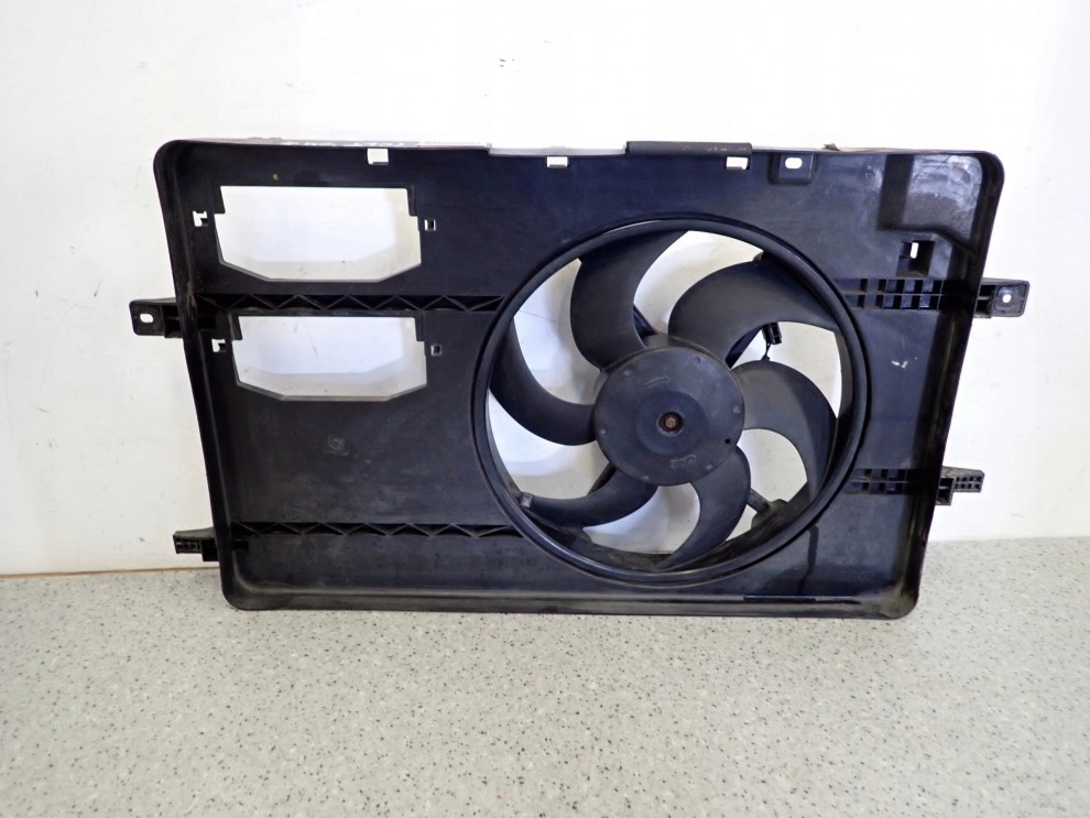 MITSUBISHI COLT CZ3 04- WENTYLATOR CHŁODNICY 2 PINOWY 1/8