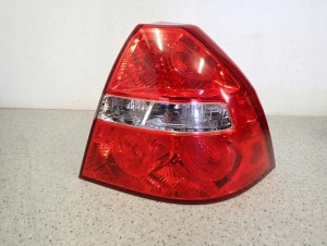 CHEVROLET AVEO T250 4D 07- LAMPA TYLNA PRAWA 1/6 MINIATURA