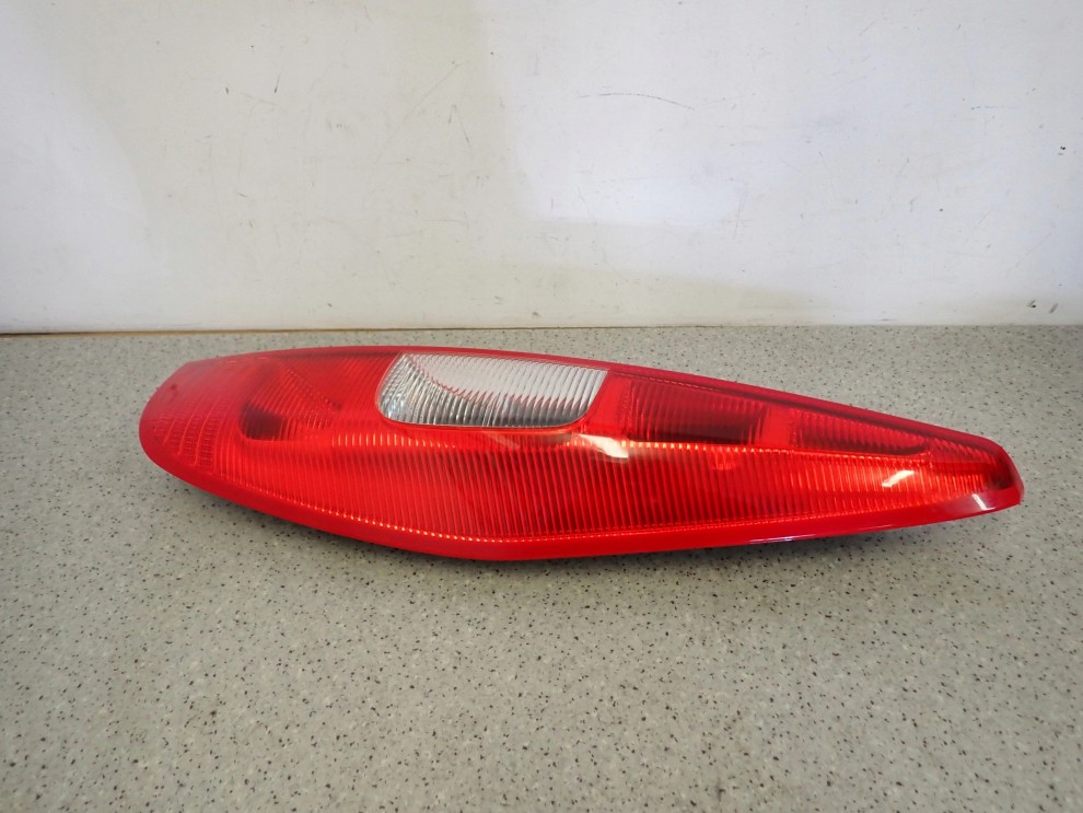 MITSUBISHI COLT CZ5 5d 04-06 LAMPA TYLNA PRAWA 4/8