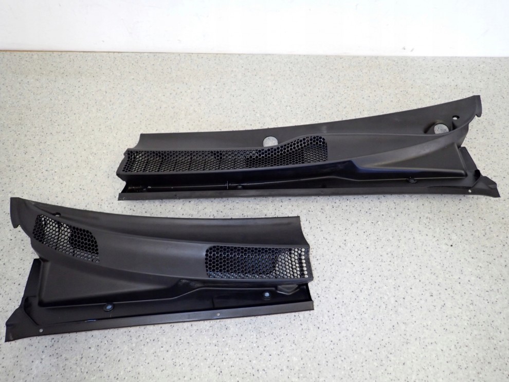 TOYOTA YARIS I 00-05 PODSZYBIE PLASTIKOWE KOMPLETNE 1/4