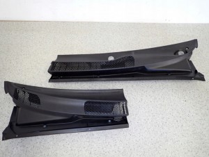 TOYOTA YARIS I 00-05 PODSZYBIE PLASTIKOWE KOMPLETNE 1/4 MINIATURA