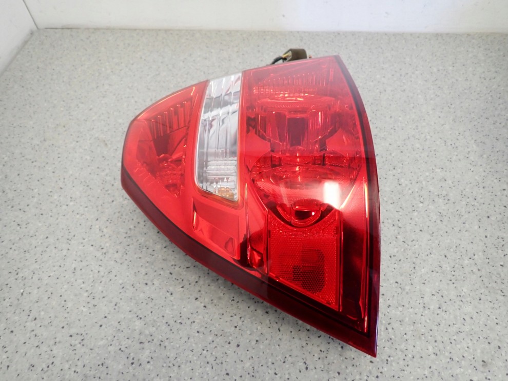 CHEVROLET AVEO T250 4D 07- LAMPA TYLNA LEWA 4/8