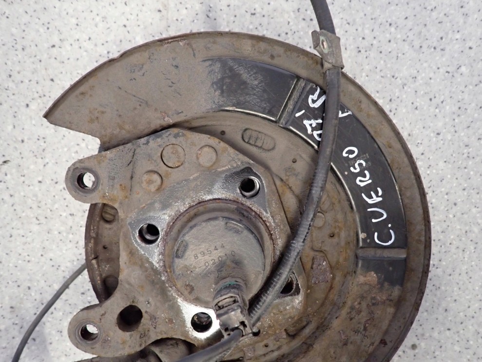 TOYOTA COROLLA VERSO 04- TARCZA KOTWICZNA PIASTA TYLNA PRAWA 9/12