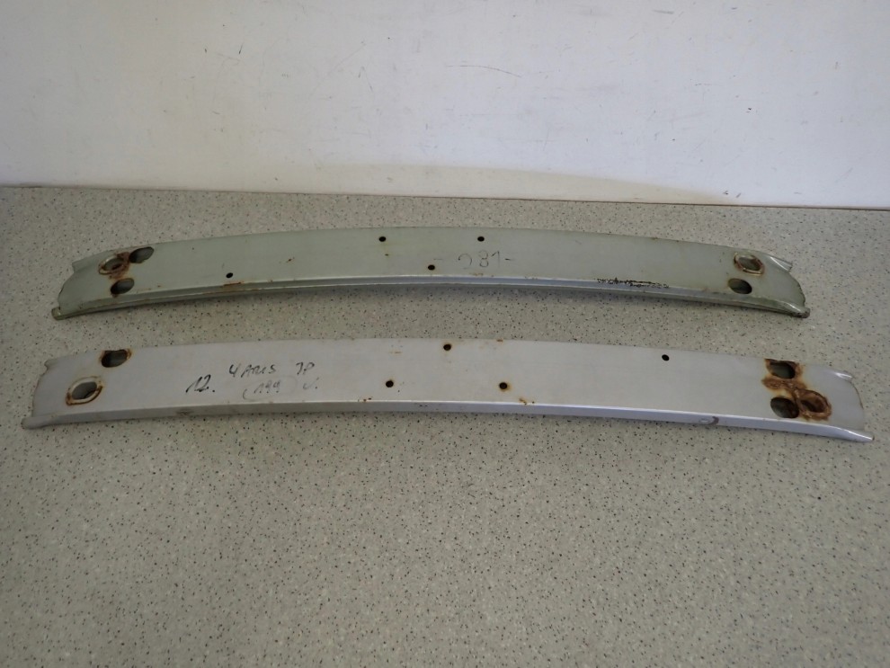 TOYOTA YARIS I 99-05 BELKA ZDERZAKA PRZEDNIEGO PRZÓD 4/5