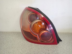 NISSAN ALMERA N16 HB 03-06 LAMPA TYLNA LEWA TYŁ