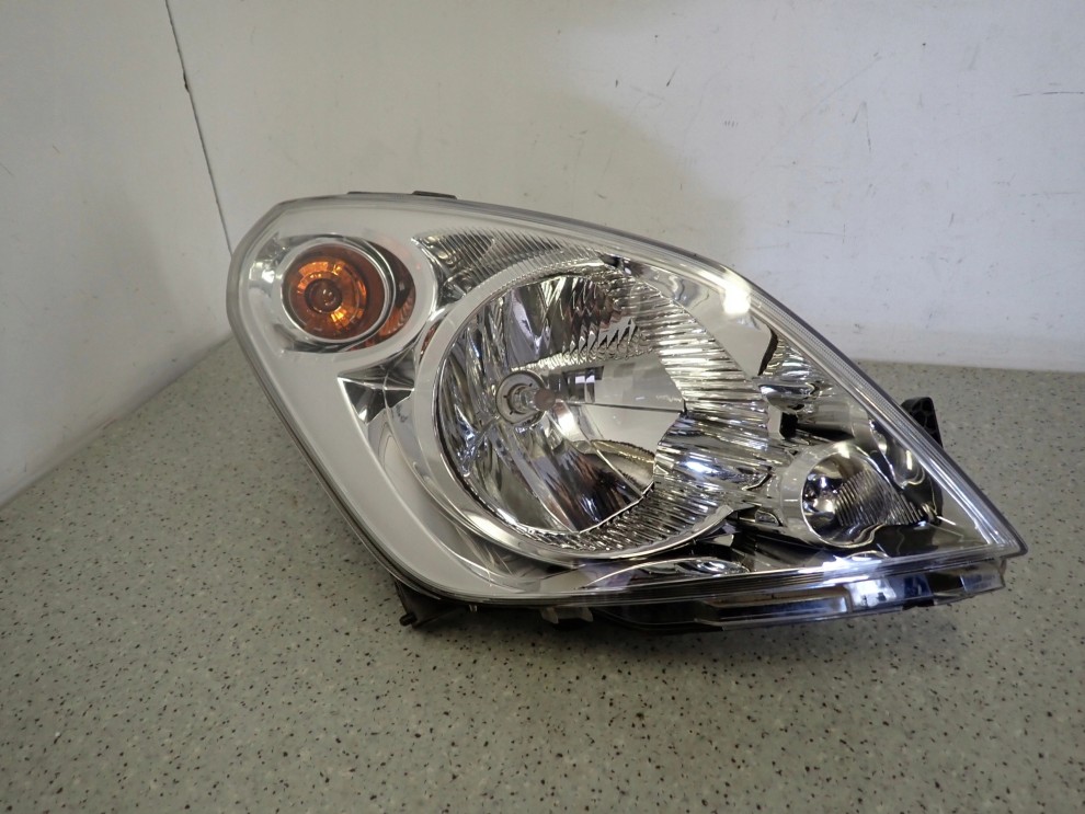 SUZUKI SPLASH LIFT 12-14 LAMPA PRZEDNIA PRAWA REFLEKTOR PRAWY 1/10