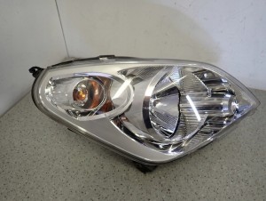 SUZUKI SPLASH LIFT 12-14 LAMPA PRZEDNIA PRAWA REFLEKTOR PRAWY 3/10 MINIATURA