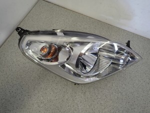 SUZUKI SPLASH LIFT 12-14 LAMPA PRZEDNIA PRAWA REFLEKTOR PRAWY 4/10 MINIATURA