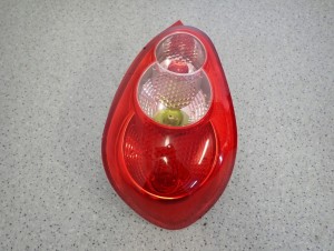 TOYOTA AYGO 06-09 LAMPA TYLNA PRAWA