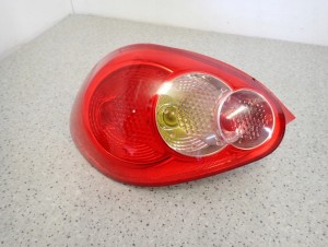 TOYOTA AYGO 06-09 LAMPA TYLNA PRAWA 2/7 MINIATURA