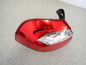 KIA RIO III 11-14 LAMPA TYLNA LEWA EUROPA 4/8 MINIATURA