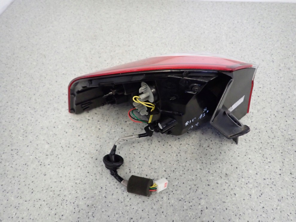 KIA RIO III 11-14 LAMPA TYLNA PRAWA EUROPA 8/8