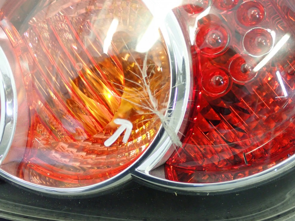 TOYOTA AYGO LIFT 10-12 LAMPA TYLNA LEWA 6/10