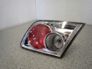 MAZDA 6 5d 02-05 LAMPA WEWNĘTRZNA TYLNA PRAWA W KLAPĘ 2/5 MINIATURA