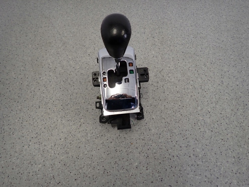 COROLLA E12 01-07 DŹWIGNIA ZMIANY BIEGÓW AUTOMAT 89451-52020 4/8