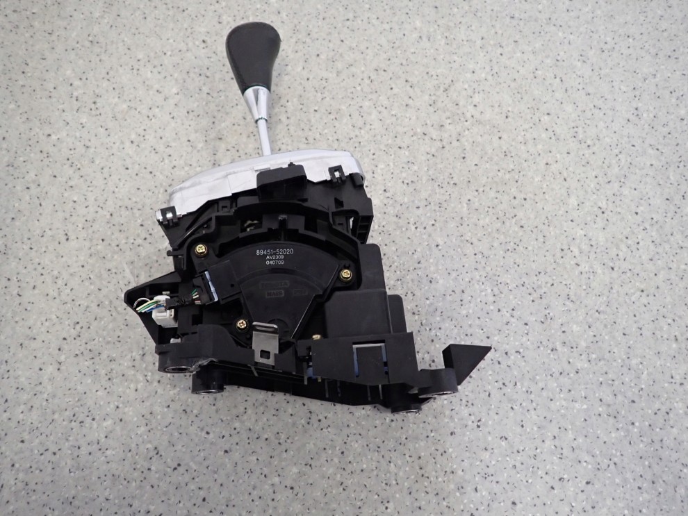 COROLLA E12 01-07 DŹWIGNIA ZMIANY BIEGÓW AUTOMAT 89451-52020 7/8