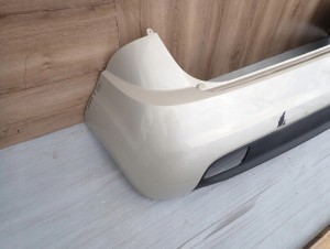 KIA VENGA 09- ZDERZAK TYLNY QU 7/12 MINIATURA
