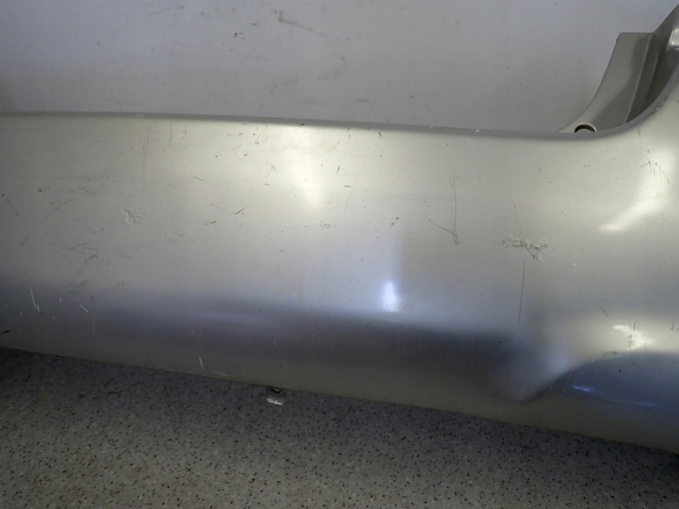 TOYOTA COROLLA VERSO 04- ZDERZAK TYLNY 1C0 5/15