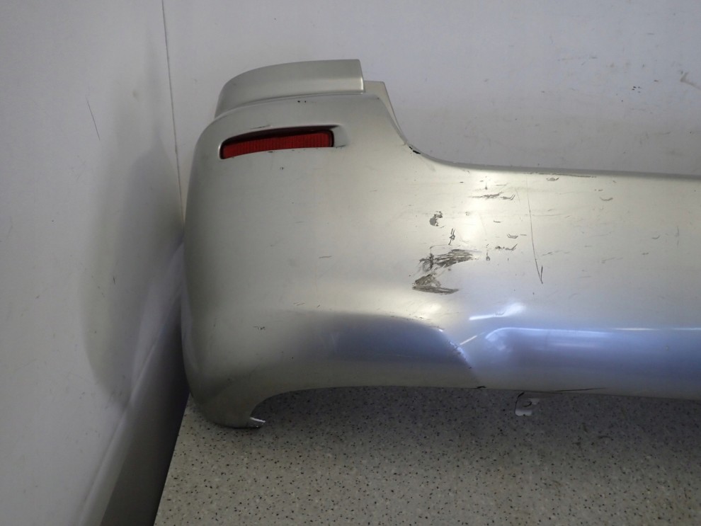 TOYOTA COROLLA VERSO 04- ZDERZAK TYLNY 1C0 8/15