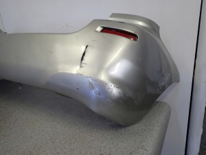 TOYOTA COROLLA VERSO 04- ZDERZAK TYLNY 1C0 2/15 MINIATURA