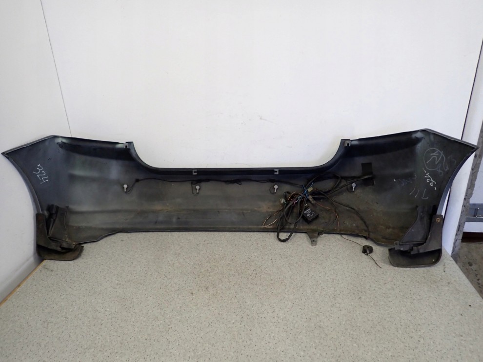 TOYOTA COROLLA E12 HB 02-04 ZDERZAK TYLNY 9/15