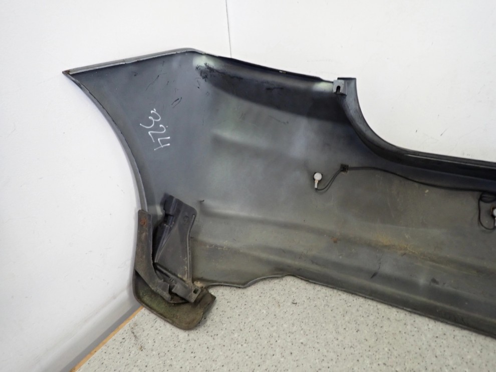 TOYOTA COROLLA E12 HB 02-04 ZDERZAK TYLNY 10/15