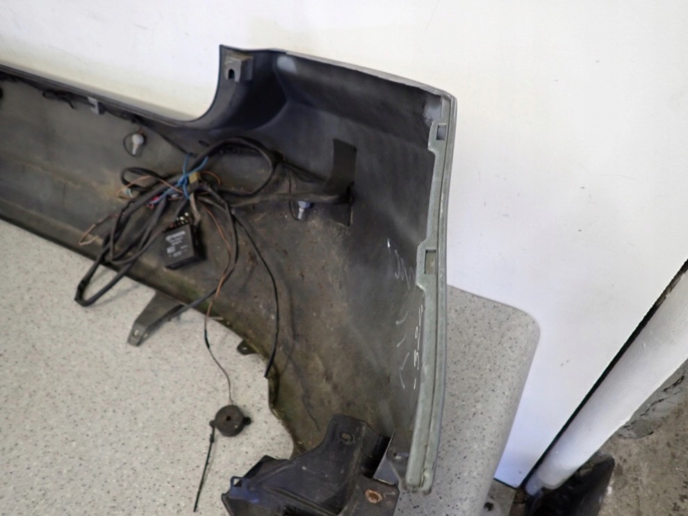 TOYOTA COROLLA E12 HB 02-04 ZDERZAK TYLNY 12/15