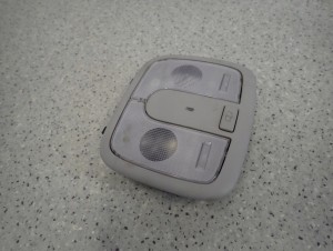 KIA RIO III HB 11-14 LAMPKA OŚWIETLENIA KABINY PRZEDNIA 3/5 MINIATURA