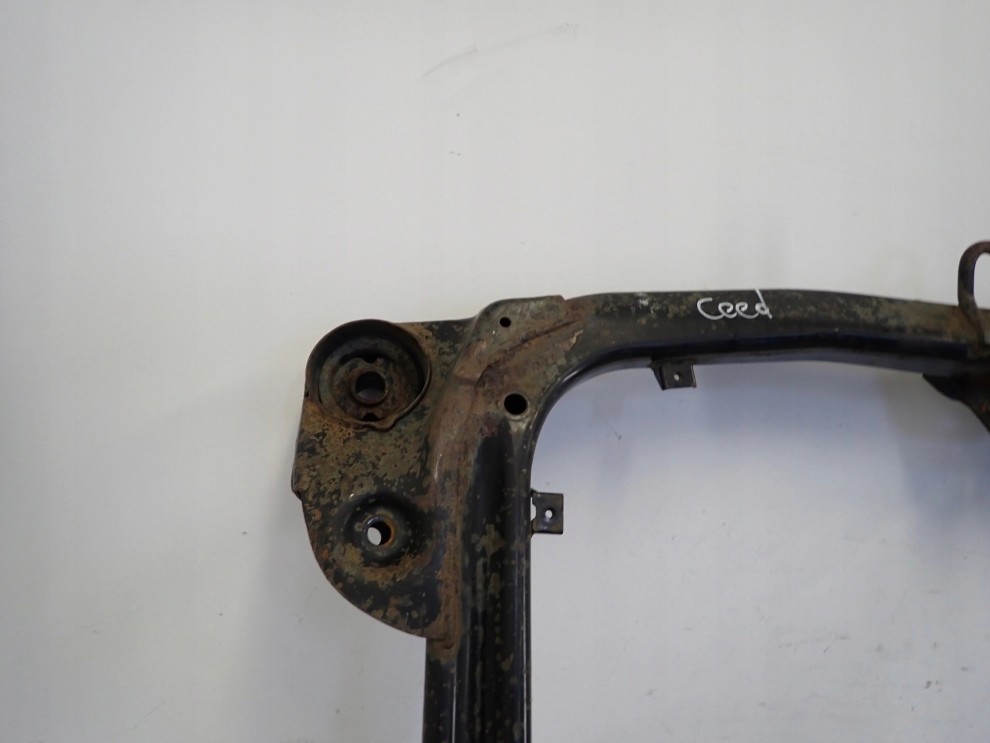 KIA CEED 06-12 BELKA ZAWIESZENIA PRZEDNIEGO SANKI 5/14