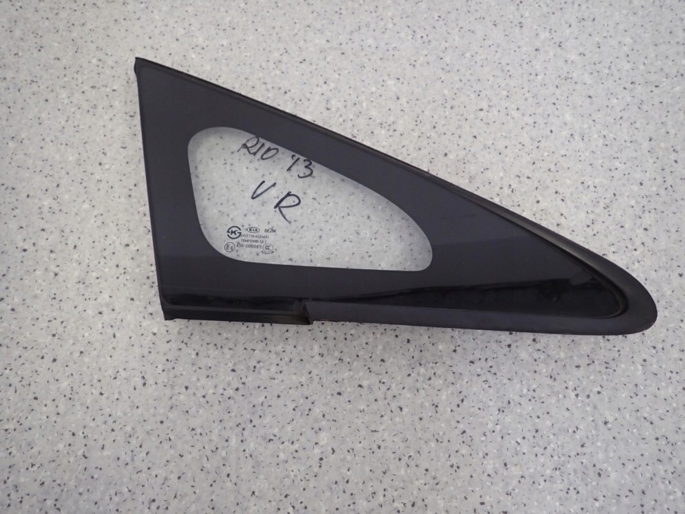 KIA RIO III 11-14 SZYBA PRZEDNIA PRAWE TRÓJKĄT 1/4