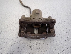 TOYOTA COROLLA E12 SB 02-07 ZACISK HAMULCOWY TYLNY PRAWY 6/6 MINIATURA